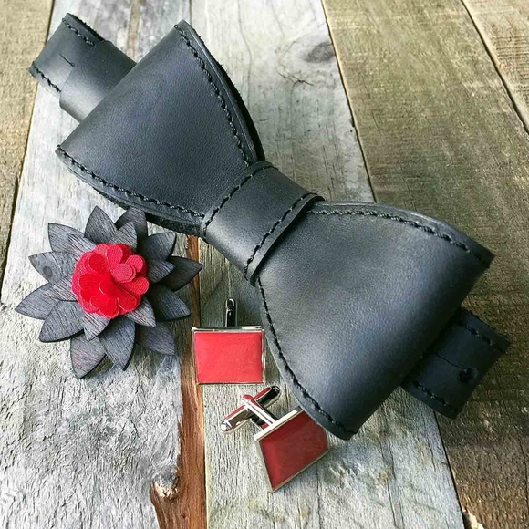 Men's Leather Bow Tie